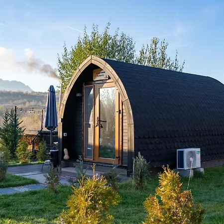 Glamp In Style Pods Resort Bran  Exterior photo